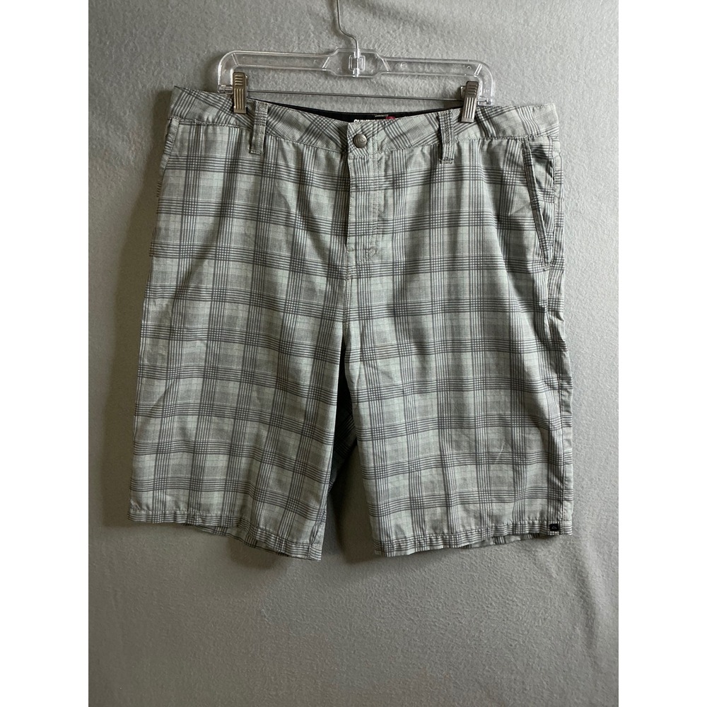 Quiksilver Shorts Men's 38 Amphibians Plaid Shorts Casual‎ Comfort